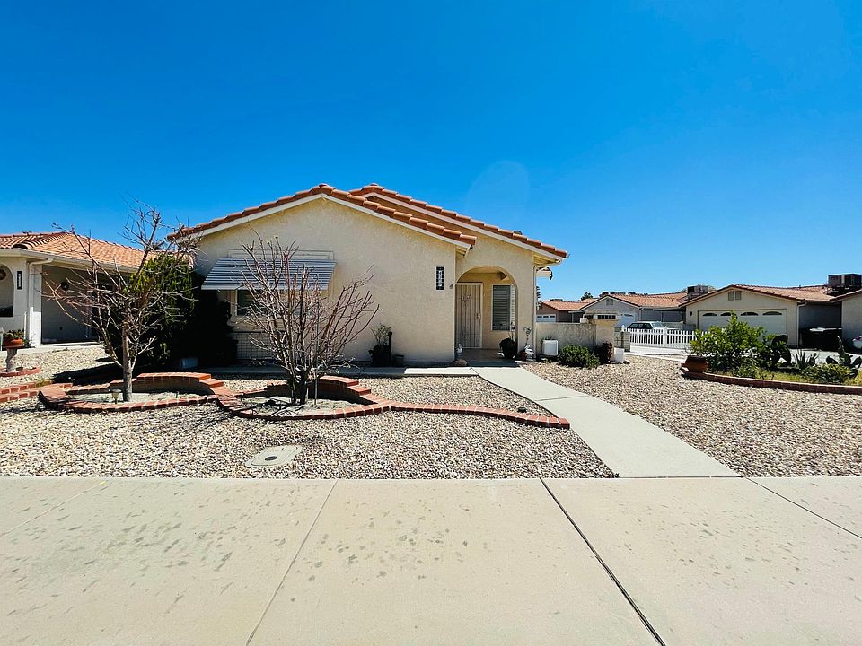 1st image of 429 Camino Corto St
