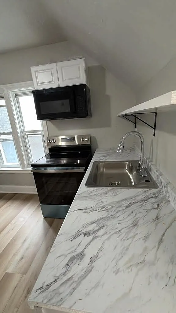 1 bed, $1,400 — Photo 2
