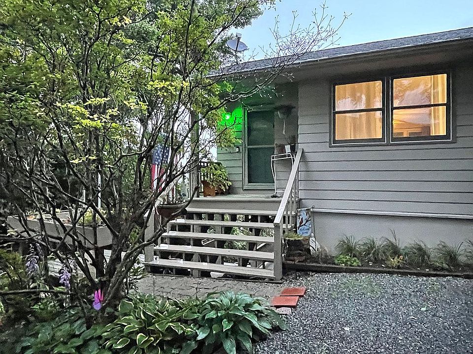 2nd image of 200 Seven Springs Ln