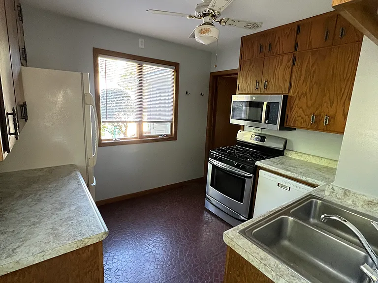 255 Curtice St W #255 — Photo 5