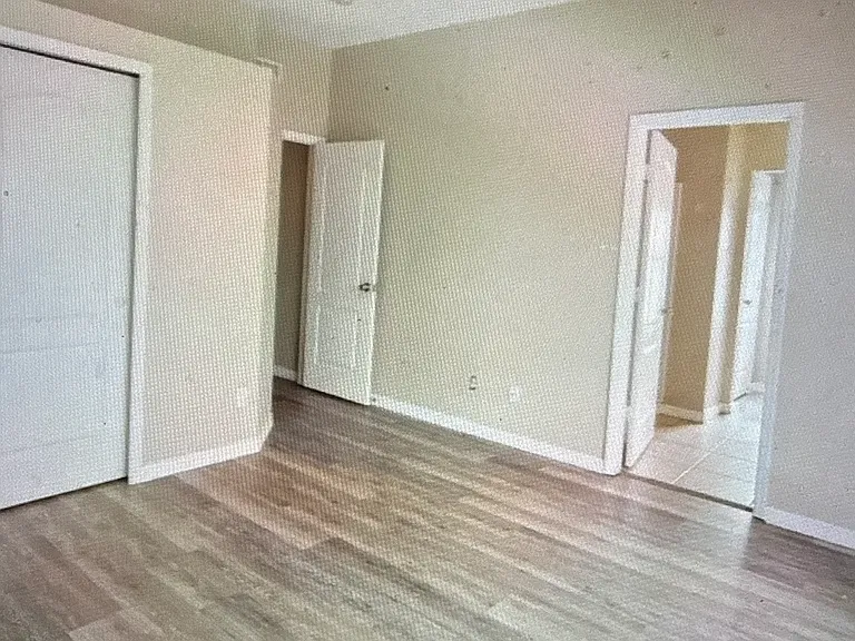 15316 Oak Apple Ct #B — Photo 5