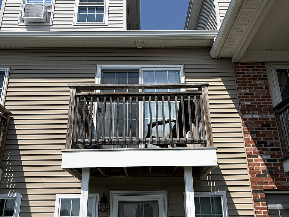 35 Mathews Ave #39