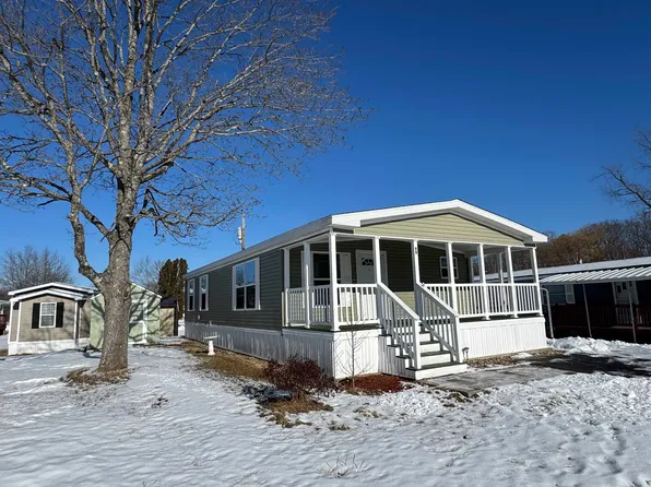 99 Blackberry Place, Kittery, ME 03904