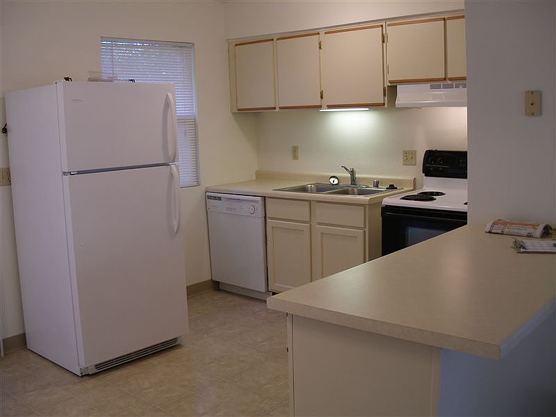 2nd image of 126 N Center Ave APT 8