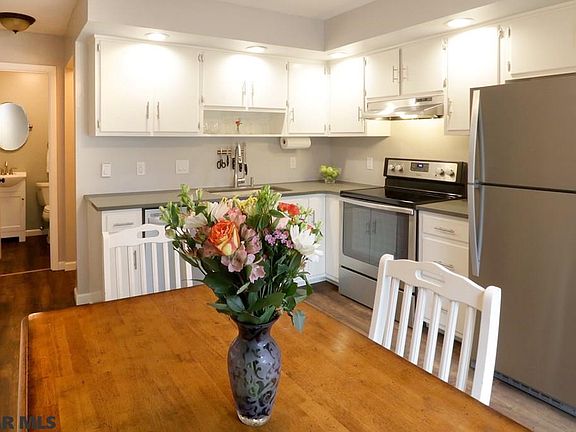 4th image of 437 Canterbury Dr