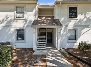 114 Meadow Ln #114, Oldsmar, FL 34677