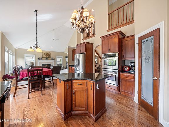 5th image of 26428 Silverleaf Dr