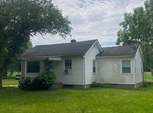 10216 W Powdermill Rd, Edwards, IL 61528