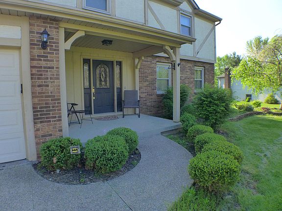 2nd image of 11920 Huntington Way NW