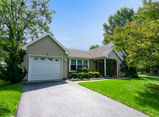 9 Morning Glory Ln, Whiting, NJ