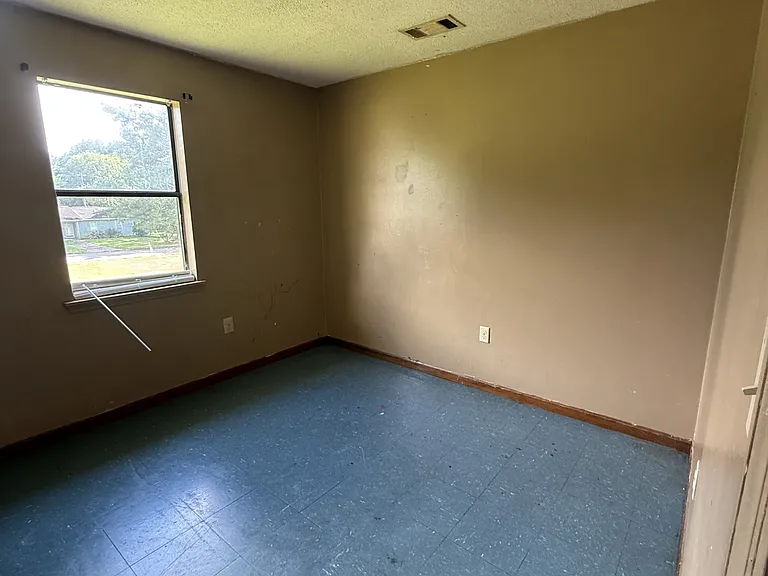 244C Dudley St — Photo 5