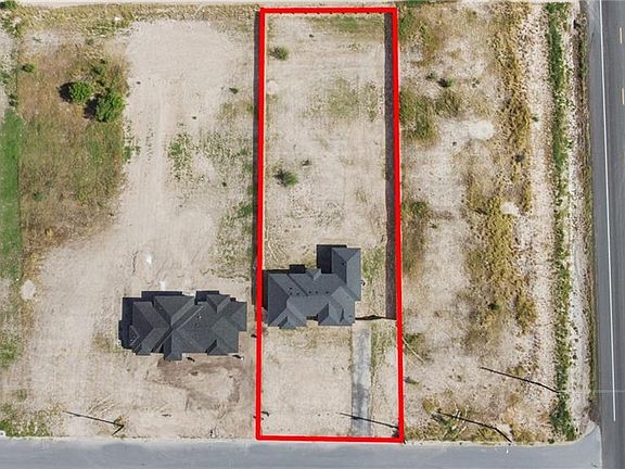 3rd image of 13486 Blueberry Dr