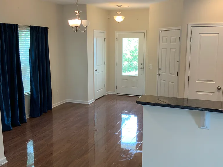 657 Spanish Oak Dr — Photo 2