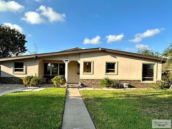 3rd image of 1375 Crestview Dr