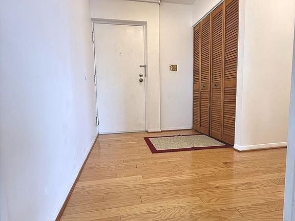 4th image of 532 Riviera Dr APT B