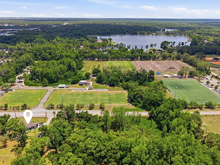 521 W Lutz Lake Fern Rd — Photo 29