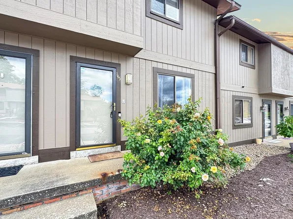 145 Cherrywood Villa, Beaver, WV 25813