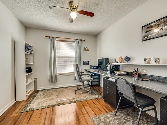 3rd image of 1090 Overland Dr