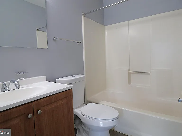 18365 Honeylocust Cir — Photo 14