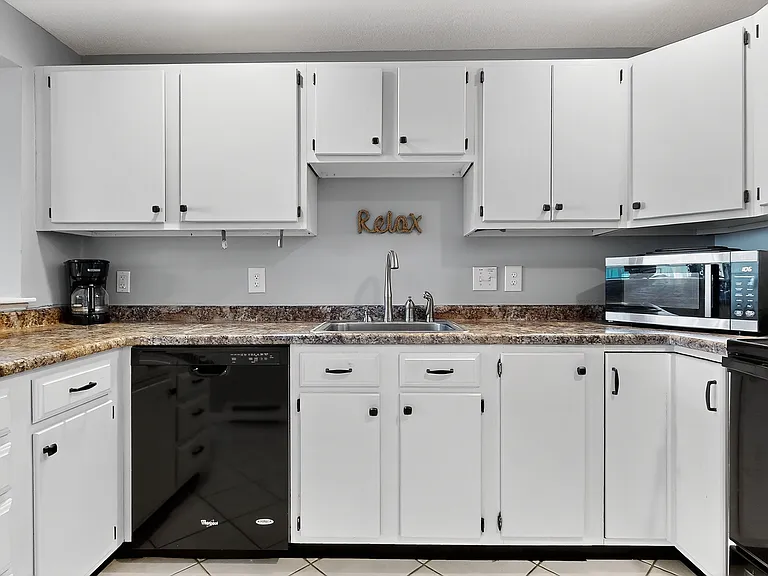 39 W Grand Ave #450 — Photo 12