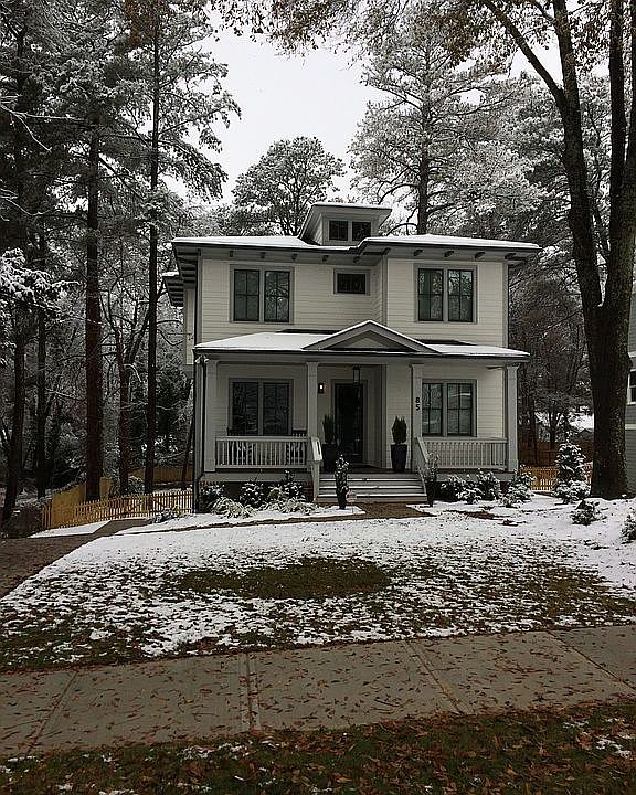 1st image of 85 E Lake Dr SE