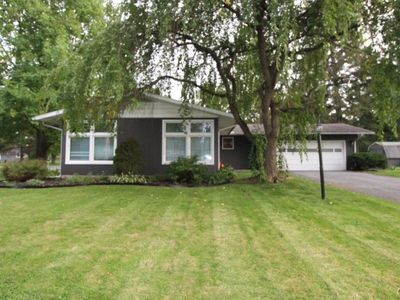 100 Marywood Dr, North Syracuse, NY, 13212