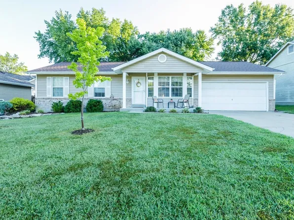 525 Durango Dr, O'Fallon, MO 63368