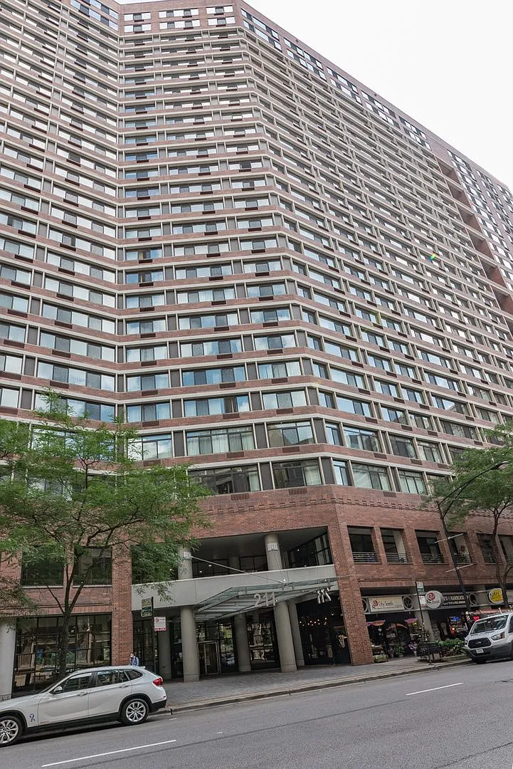 2 bed, 2.0 bath, 1000 sqft, $3,300 — Photo 1