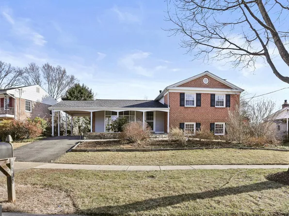 1400 Stratton Dr, Rockville, MD 20854