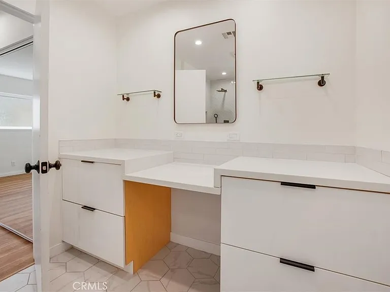 16329 Napa St — Photo 31