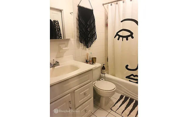 Rented by Douglas Elliman | media 37