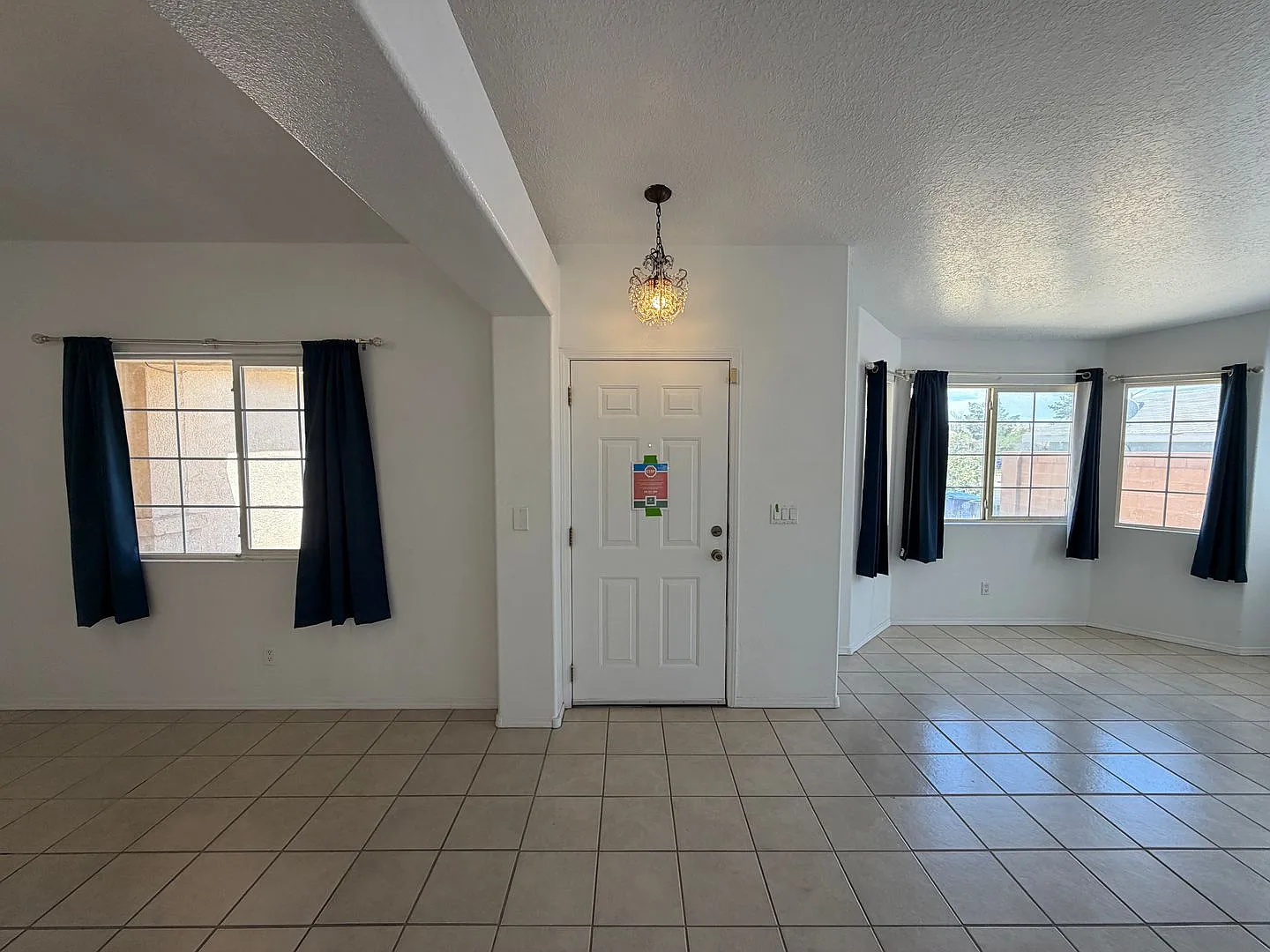 3 Bedroom Single Story Home Available Near Unser Blvd SW & Arenal Rd SW! — Photo 4