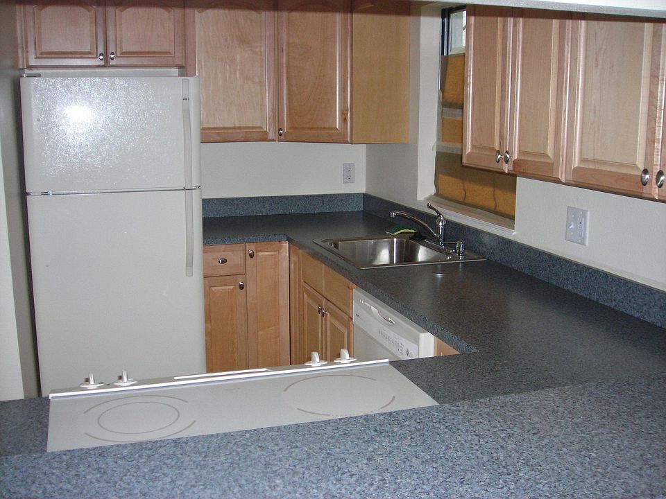 New Kitchen & Appl !