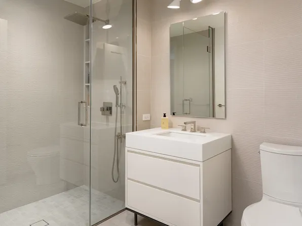 200 East 20th Street image 5 of 12