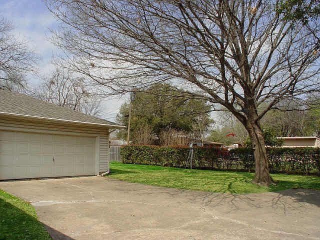 1st image of 2919 Lavita Ln