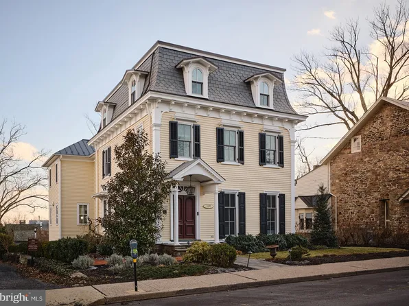 148 E State St, Doylestown, PA 18901