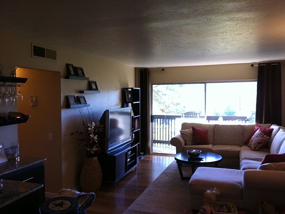 Living Room (split plan)