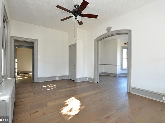 3rd image of 1 E Taunton Ave