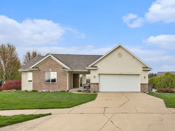 6040 N Costner Ct SE, Caledonia, MI 49316