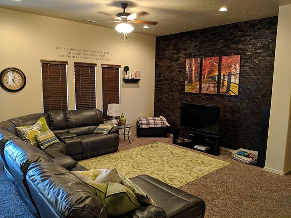 4th image of 2818 E Carmine Dr