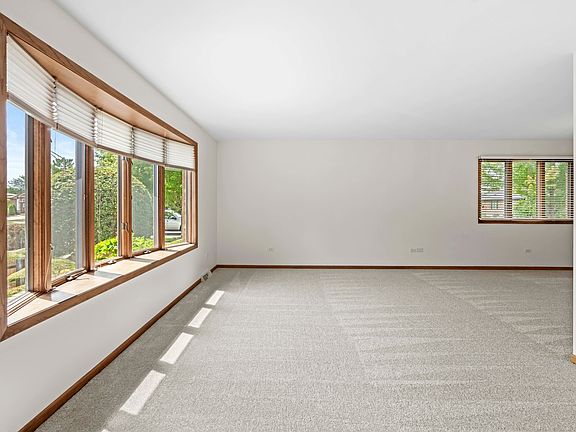 5th image of 15658 S 77th Ave