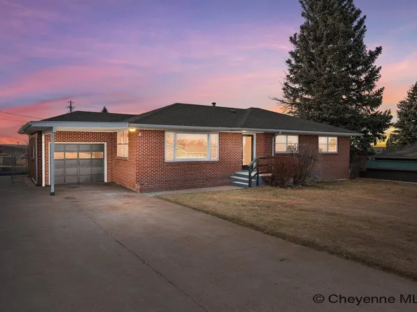 806 Blair St, Pine Bluffs, WY 82082