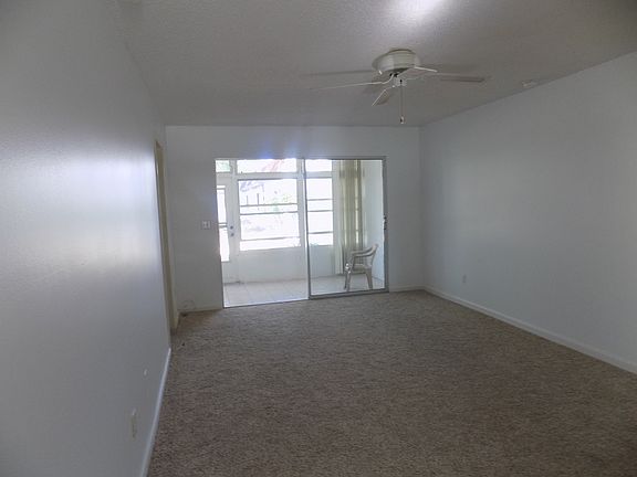 3rd image of 3158 Highlands Blvd