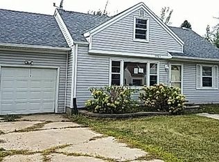 1723 Macarthur Dr, Rockford, IL 61108