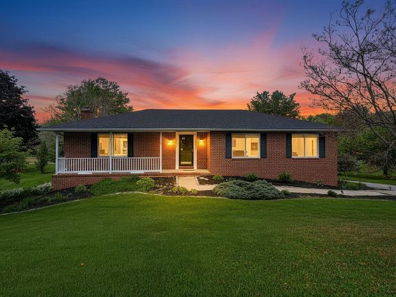 3rd image of 308 Avalon Ln