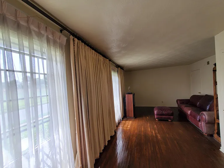 2514 Rozelle St — Photo 10