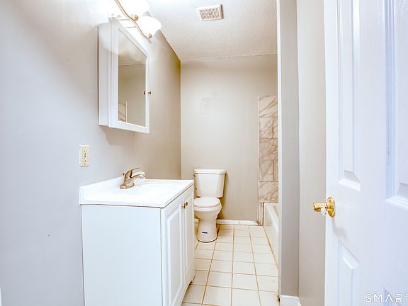 4th image of 76 Caesar Dr