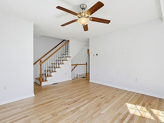 2nd image of 26 Oakwood St Unit 26