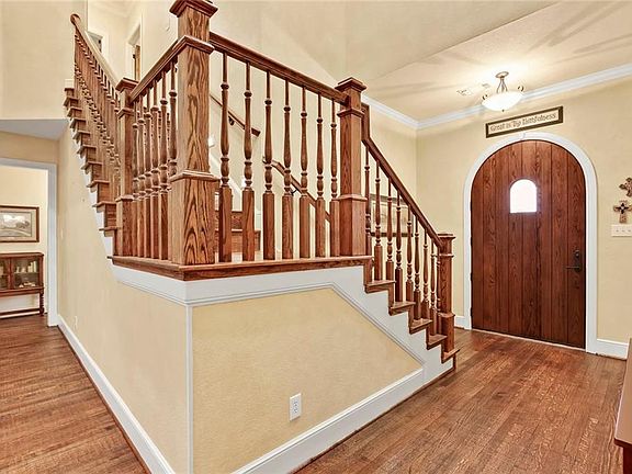 2nd image of 1006 Ohio Ct