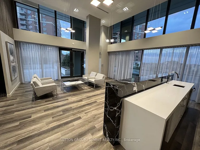 85 Oneida Cres #401 — Photo 36